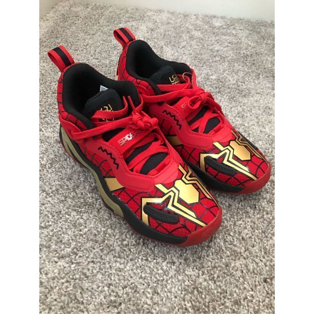 Adidas D.O.N. Issue 3 J Spider-Man Men’s Size 6